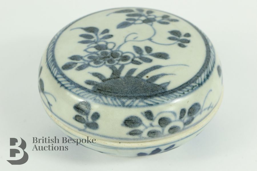 Blue and White Plate - Image 8 of 11