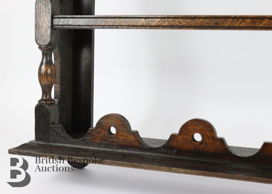 Reproduction Stained Oak Plate Rack - Image 2 of 3