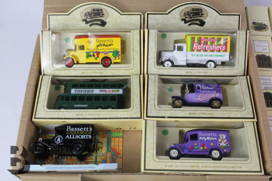 79 Lledo Die Cast Cars, Trucks and Buses - Image 4 of 5