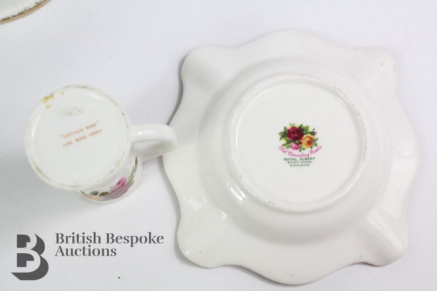 A Collection of Royal Albert Porcelain & Bone China - Image 5 of 5