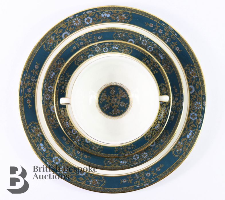 Carlyle Royal Doulton Dinner Service, Second Quality - Image 5 of 7