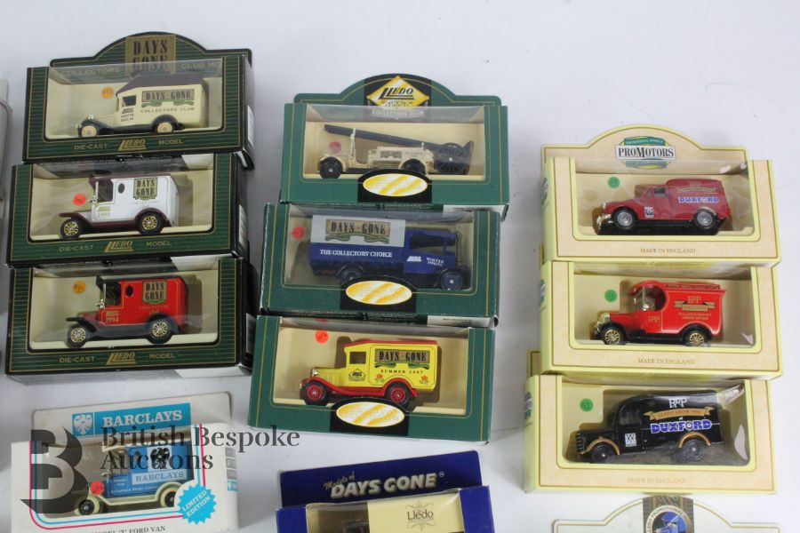 110 Die Cast Model Cars, Trucks and Buses - Image 8 of 9