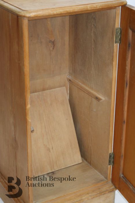 Pine Pot Cupboard - Image 2 of 2