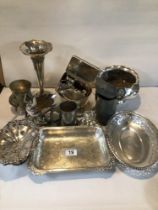 MIXED COLLECTION OF VINTAGE SILVER PLATED AND PEWTER ITEMS. INCLUDES WALLACE AND MORE.