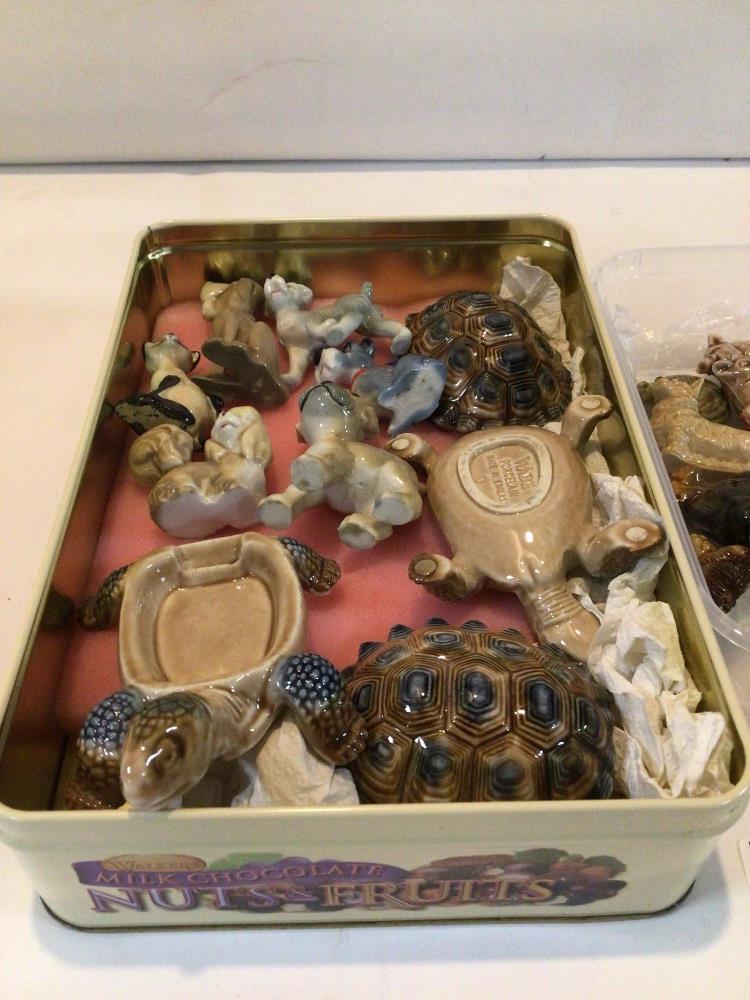 COLLECTION OF MINIATURE PORCELAIN ANIMAL FIGURINES. INCLUDING WADE. - Image 2 of 5