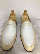 PAIR OF GENTLEMAN'S ITALIAN LEATHER SHOES BY STEMAR, SIZE 12