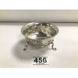 VICTORIAN HALLMARKED SILVER EMBOSSED CIRCULAR SUGAR BOWL ON PAD FEET BY GEORGE UNIT, 9CM