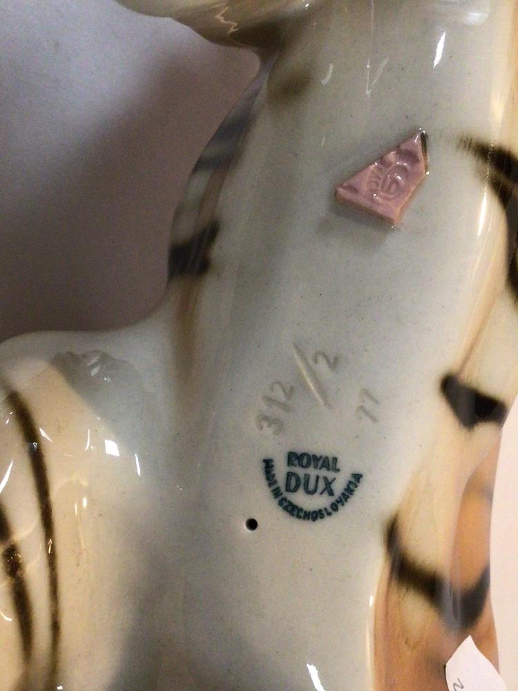 LARGE ROYAL DUX TIGER SIGNED DUX WITH PINK SEAL, 47CM - Image 3 of 3