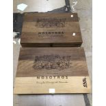 TWO WOODEN MENDOZA NOSOTROS WINE BOXES (WINE NOT INCLUDED). BOTH STORE SIX BOTTLES EACH. 54CM X 37CM