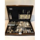 CANTEEN SET OF SILVER-PLATED CUTLERY, ARTHUR PRICE & JOHN MASON. KINGS PATTERN.