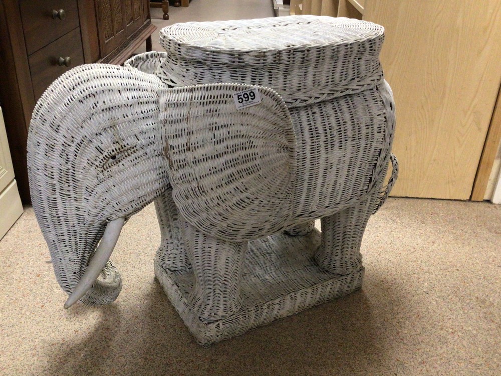 WHITE WICKER MODEL OF AN ELEPHANT 74 X 57CM - Bild 3 aus 3