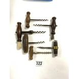 QUANTITY OF MIXED ANTIQUE/VINTAGE WOODEN HANDLE CORKSCREWS