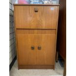 MID-CENTURY TEA COCKTAIL CABINET IN TEAK, 62 X 101 X 31CM