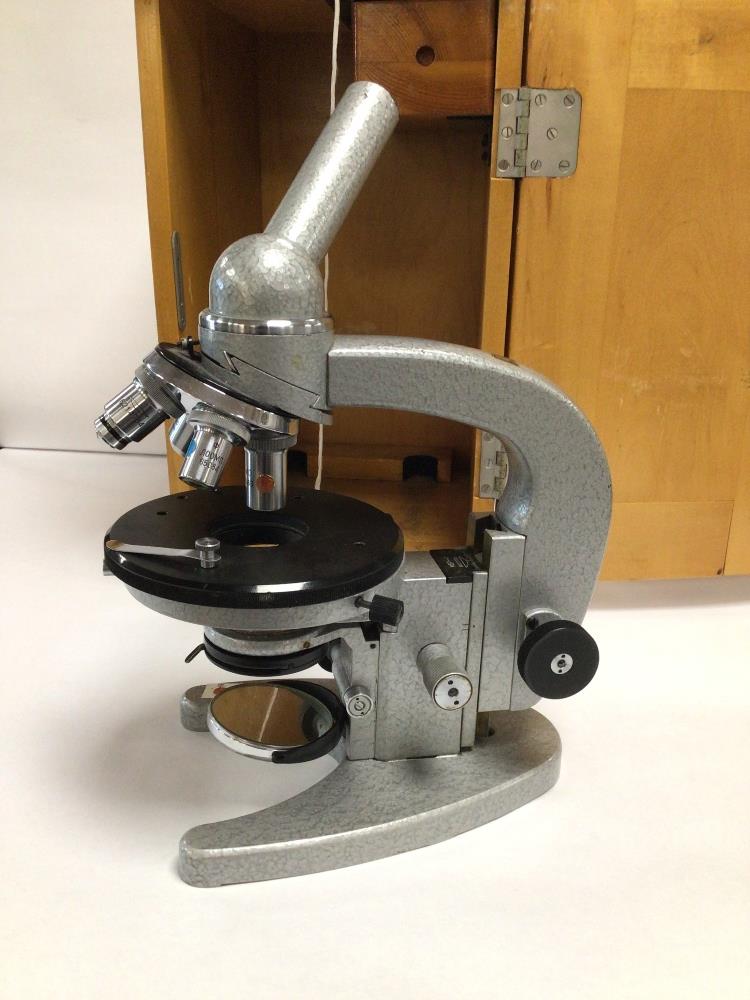 VINTAGE RUSSIAN MICROSCOPE WITH ADDITIONAL LENSES - Image 2 of 4
