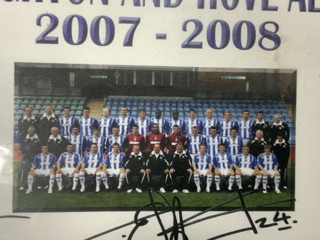 BRIGHTON AND HOVE ALBION FOOTBALL CLUB SIGNED PHOTOGRAPH 2007-08 SEASON, 20 X 25CM - Image 4 of 4