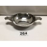 HEAVY HALLMARKED SILVER CIRCULAR PORRINGER WITH CAST HANDLES BY WAKELY AND WHEELER 1945, 165 GRAMS