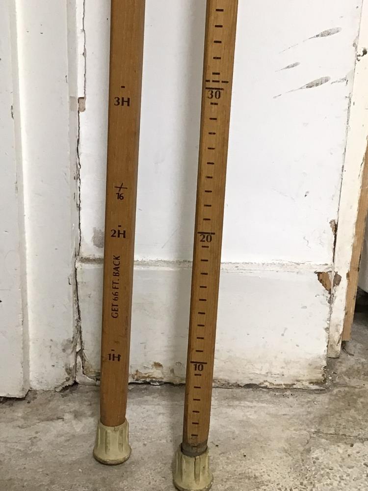 WOODEN PAIR OF HORSE MEASURING STICKS - Image 3 of 5