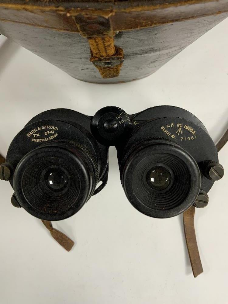 MILITARY FIELD BINOCULARS BY BARR AND STROUD SERIAL 71967 WITH ORIGINAL CASE - Image 2 of 3