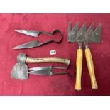 2 ANTIQUE SHEEP SHEARING SCISSORS AND OTHER VINTAGE TOOLS