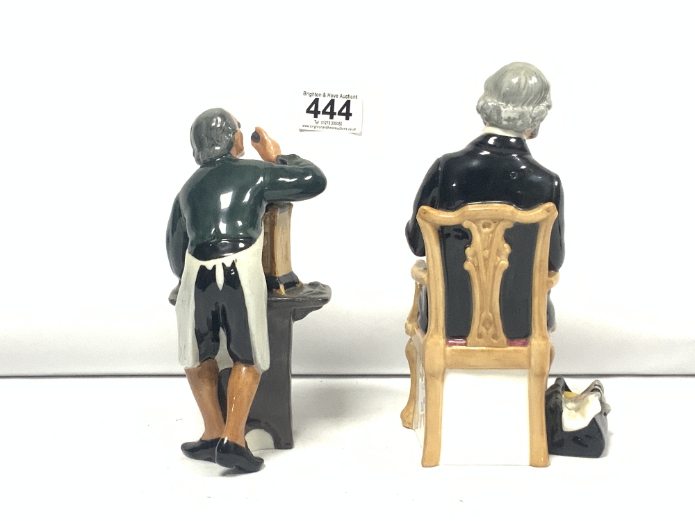 TWO DOULTON FIGURES 'THE DOCTOR' HN2858 AND 'THE CLOCK MAKER' HN2279 - Bild 3 aus 4