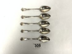 SET OF FIVE EDWARDIAN HALLMARKED SILVER TEASPOONS WITH FEATHERED TERMINALS BY WILLIAM GALLIMORE