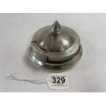 A HALLMARKED SILVER ENGINE TURNED ENCLOSED ASHTRAY BIRMINGHAM 1928 MAKERS - BLANKENSEE