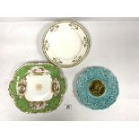 A SET OF FOUR MINTON PLATES WITH HAND-PAINTED ROSEBUD BORDERS (22.5CMS), A VICTORIAN SQUARE DISH