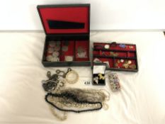 A QUANTITY OF COSTUME JEWELLERY INCLUDING NECKLACES, STUDS ETC
