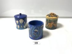 THREE DENNIS CHINA WORKS JAM POTS, TWO WITH LIDS, WITH RABBIT AND FLORAL DECORATION