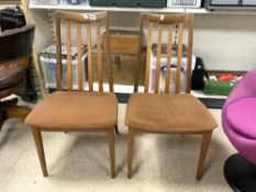 A PAIR OF MID-CENTURY DINING CHAIRS