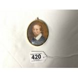 WELL EXECUTED OVAL MINIATURE HEAD AND SHOULDER PORTRAIT OF A GENTLEMAN POSSIBLY WILLIAM SHAKESPEARE,