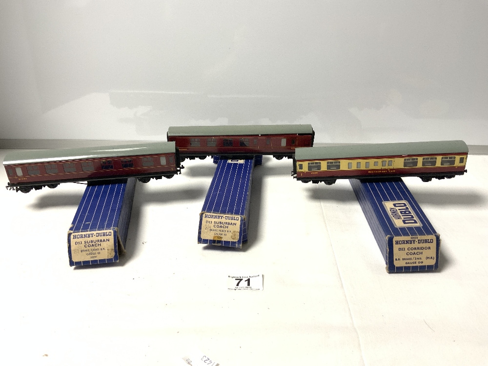 A BOXED HORNBY DUBLO T.P.O MAIL VAN SET, 2 BOXED D13 SUBURBAN COACHES AND ONE BOXED D22 CORRIDOR - Image 3 of 4