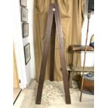 A FOLDING MAHOGANY ARTISTS EASEL