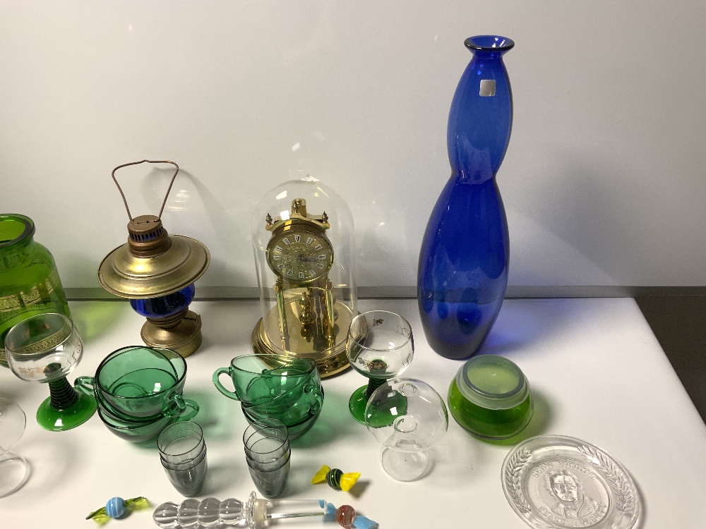 A SMALL QUANTITY OF GLASS SWEET ORNAMENTS, MIXED GLASS WARE AND A CLOCK UNDER DOME - Image 10 of 12