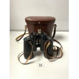 A PAIR OF CARL ZEISS FIELD GLASSES, 10 X 50 IN LEATHER CASE