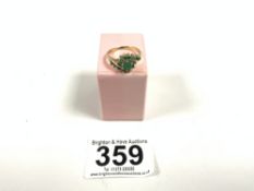 375 GOLD AND JADE COLOURED STONES RING SIZE M