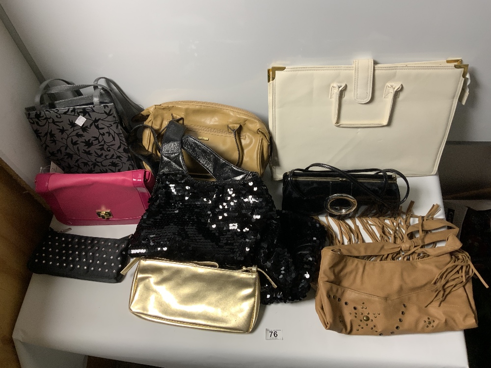 A QUANTITY OF HANDBAGS - Image 2 of 7