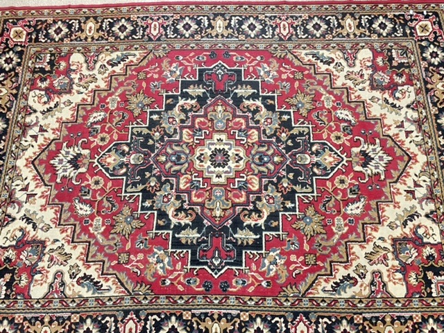 A RED GROUND PERSIAN PATTERN CARPET, 200 X 270CMS - Image 2 of 3