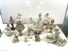 A PAIR OF PARIS PORCELAIN FIGURES OF GIRLS (A/F), 28CMS, AND A PAIR OF PORCELAIN FLORAL ENCRUSTED