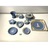 A QUANTITY OF BLUE AND WHITE WEDGWOOD JASPERWARE, INCLUDES A CIRCULAR LIDDED POWDER POT, SMALL