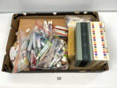 ARTISTS BOX OF PAINTS UNUSED, QUANTITY OF TUBES OF ARTISTS PAINTS AND OTHER ACCESSORIES