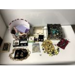 QUANTITY OF COSTUME JEWELLERY - INCLUDES A JEWELS BY ASTOR NECKLACE/EARRING SET IN CASE