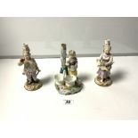 A 19TH CENTURY DRESDEN PORCELAIN FIGURE OF A YOUNG WOMAN WITH A BASKET, 18CMS (A/F) AND A PAIR OF