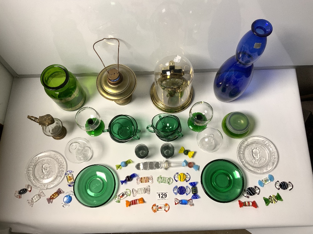 A SMALL QUANTITY OF GLASS SWEET ORNAMENTS, MIXED GLASS WARE AND A CLOCK UNDER DOME - Image 2 of 12