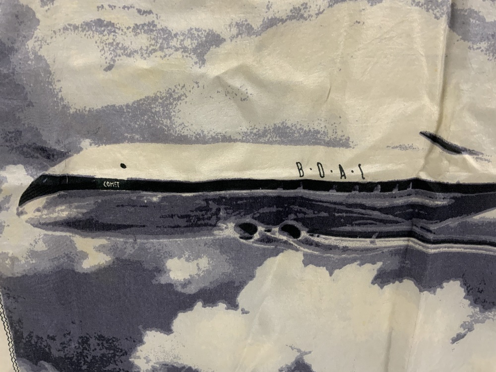 A VINTAGE BOAC (BRITISH OVERSEAS AIRWAYS CORP) PURE SILK HANDPAINTED SHAWL - Image 3 of 6