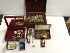 A LARGE QUANTITY OF VINTAGE COSTUME JEWELLERY AND WATCHES