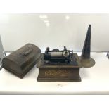 AN EDISON STANDARD PHONOGRAPH IN OAK CASE AND WITH HORN