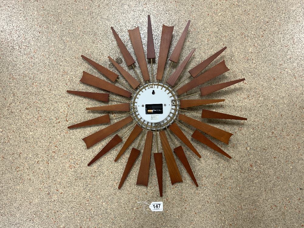 A MID-CENTURY STYLE TEAK STARBURST CLOCK - Image 3 of 3