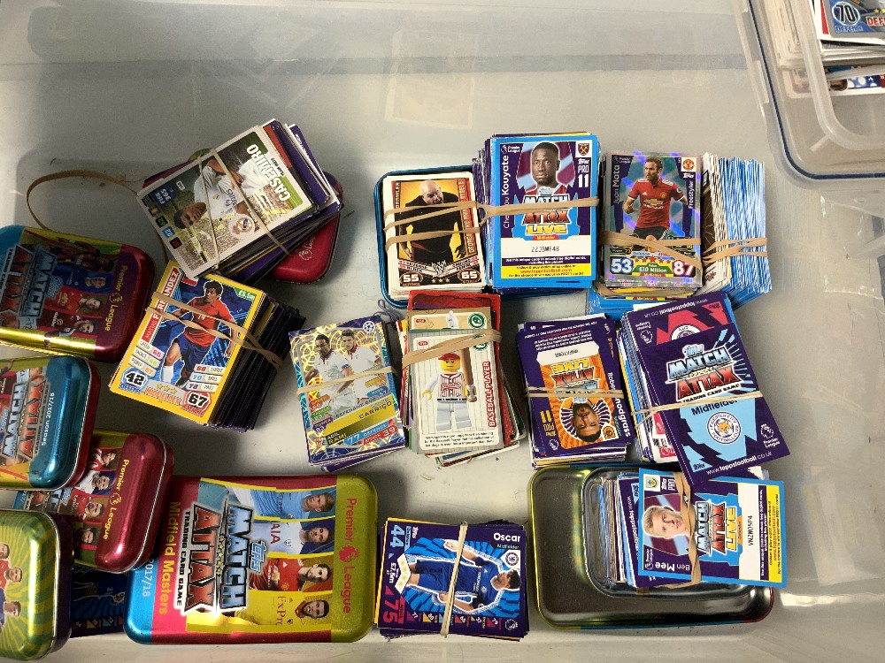 A QUANTITY OF COLLECTORS CARDS INCLUDING - MAINLY FOOTBALL AND SOME WW WRESTLING - Bild 3 aus 7