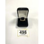 A GENTS HALLMARKED 9CT GOLD 375 SIGNET RING, SET WITH A BLACK ONYX, 7.65 GRAMS